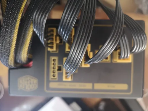 Alimentation Cooler Master 1200 w Gold