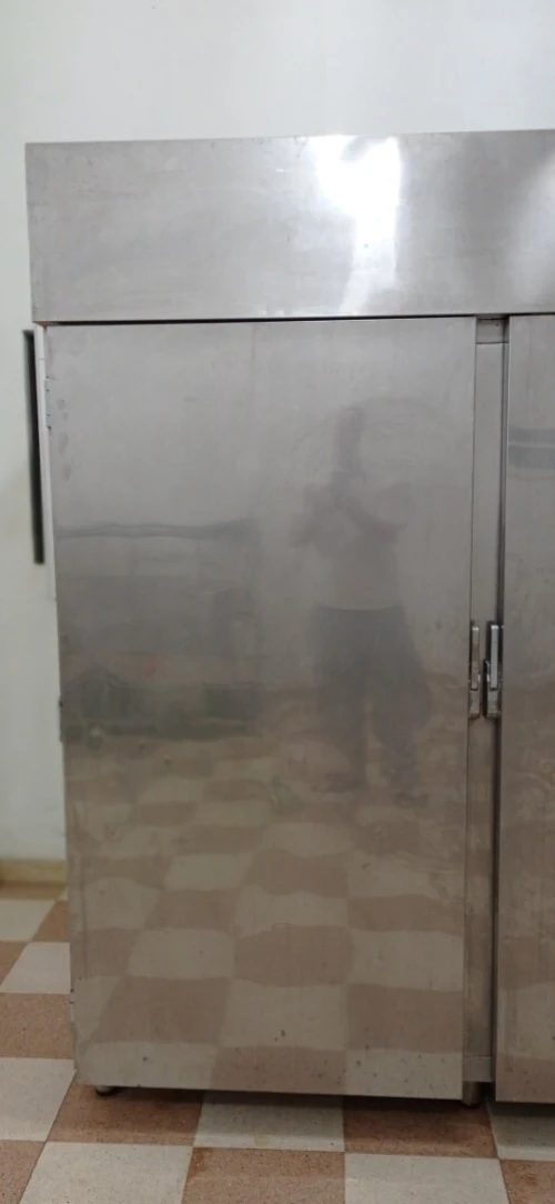 Armoire frigorifique 100% inox alimentaire de marque simafe. 