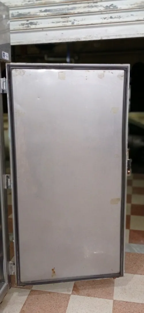 Armoire frigorifique 100% inox alimentaire de marque simafe. 
