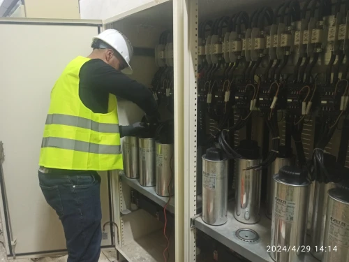 Armoire de Compensation d'Énergie Réactive