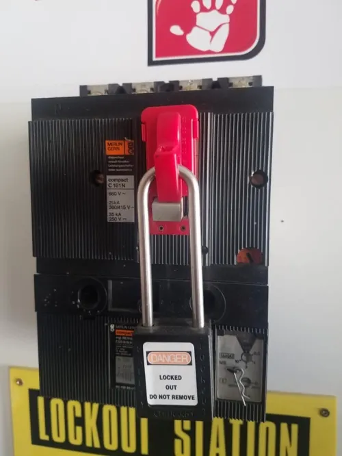 TAGOUT LOCK OUT CONSIGNATION ÉLECTRIQUE