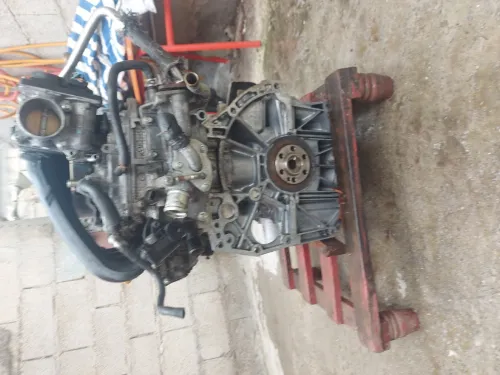 Mouteur Nissan sanny N17