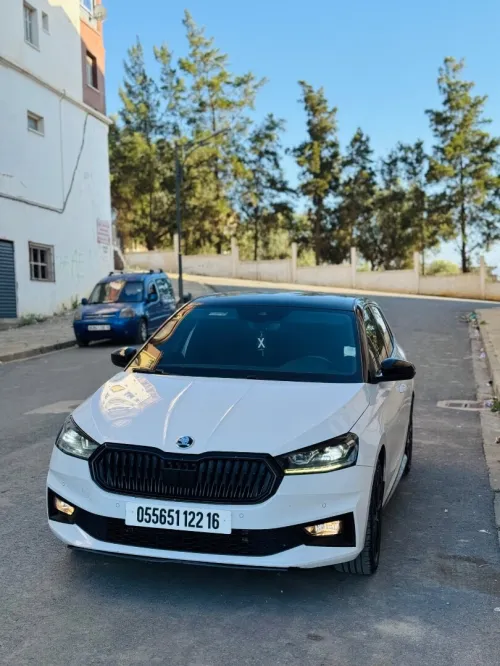 Skoda Fabia 2022 Style (avec toit panoramique)