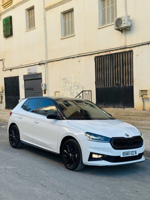 Skoda Fabia 2022 Style (avec toit panoramique)