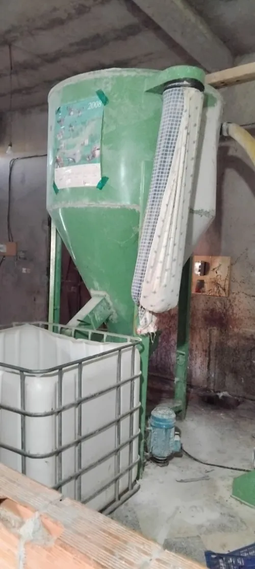 Machine de fabrication d'aliments 