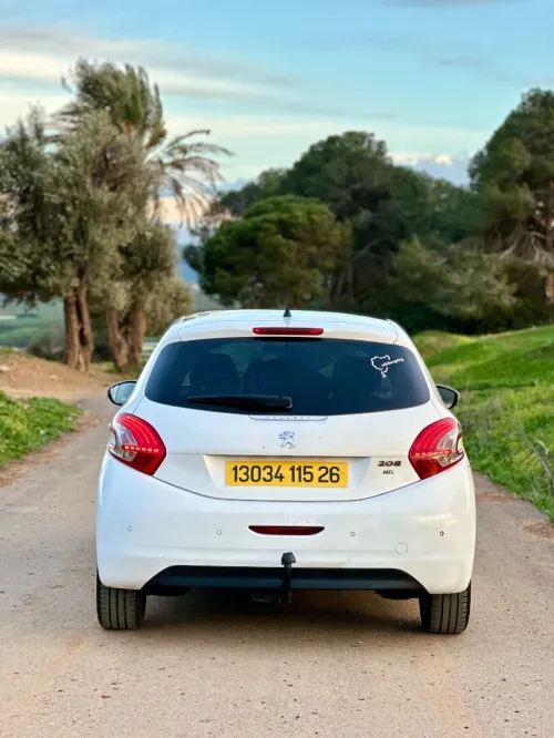 Peugeot 208 2015 Allure