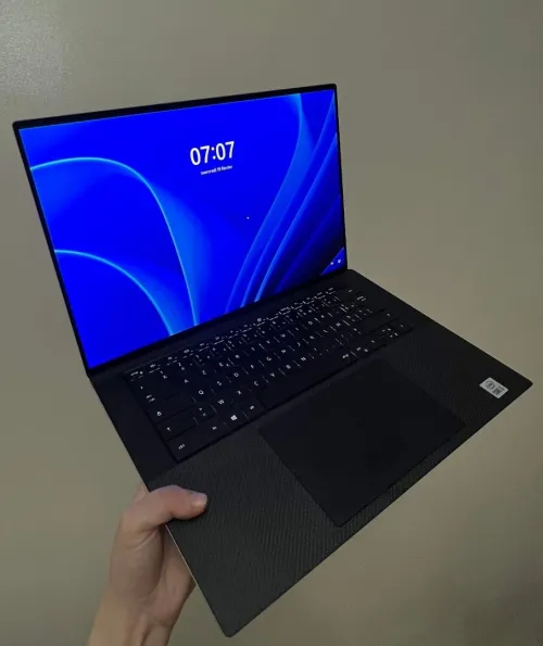 DELL XPS 15  i5 10eme 8gb 512gb ECRAN 15" FULL HD 