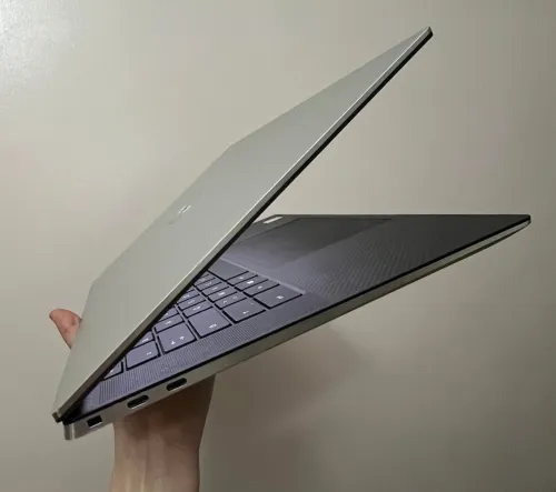 DELL XPS 15  i5 10eme 8gb 512gb ECRAN 15" FULL HD 