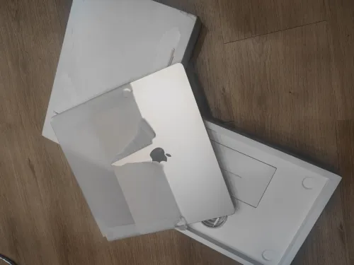 MacBook air 15 inch