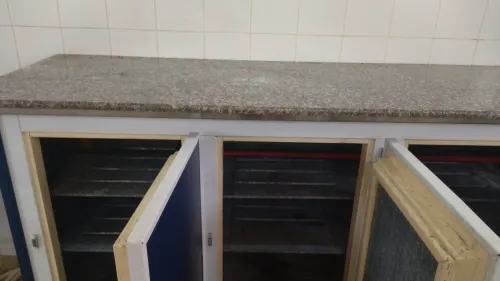 Table de travail frigorifique très solide avec granit