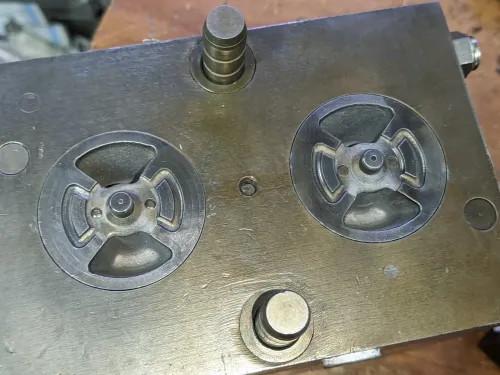 Conception et etude/Usinage & Fabrication Des Pièces Méchanique Numérique.