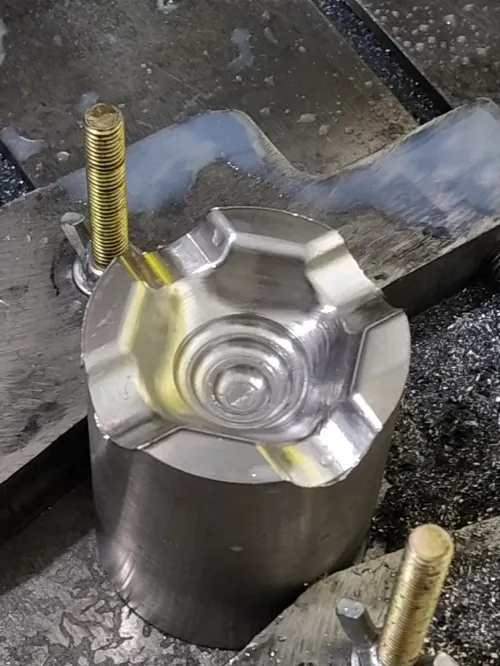 Conception et etude/Usinage & Fabrication Des Pièces Méchanique Numérique.