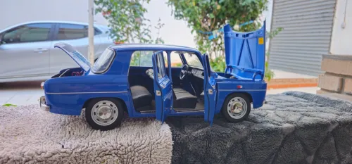 Renault R8 Gordini 1/8 altaya