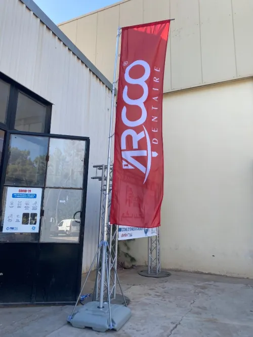 Location de drapeaux publicitaires de 5 mètres