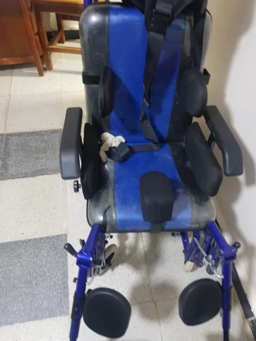 Chaise roulante 