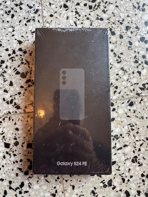Samsung S24FE
