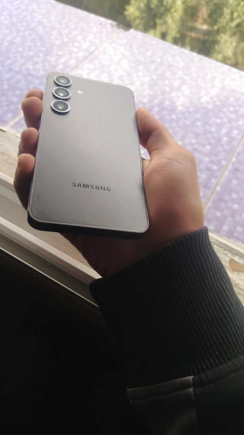 SAMSUNG S24