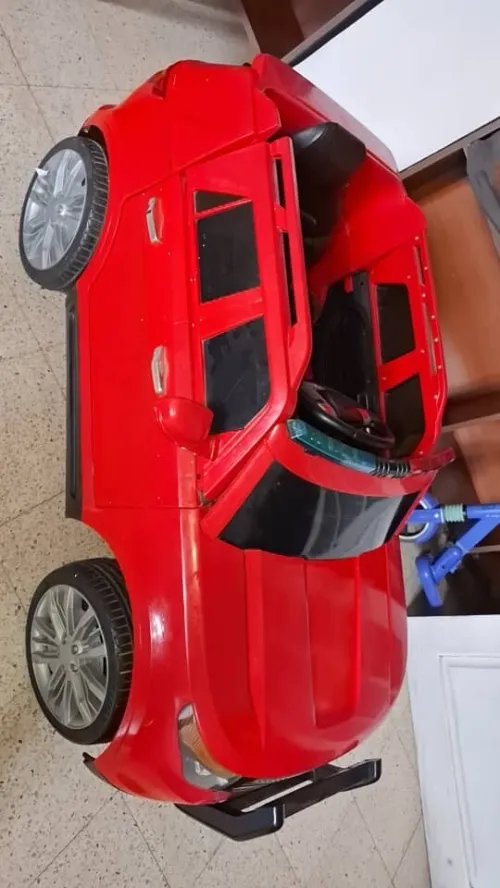VOITURE POUR ENFANT