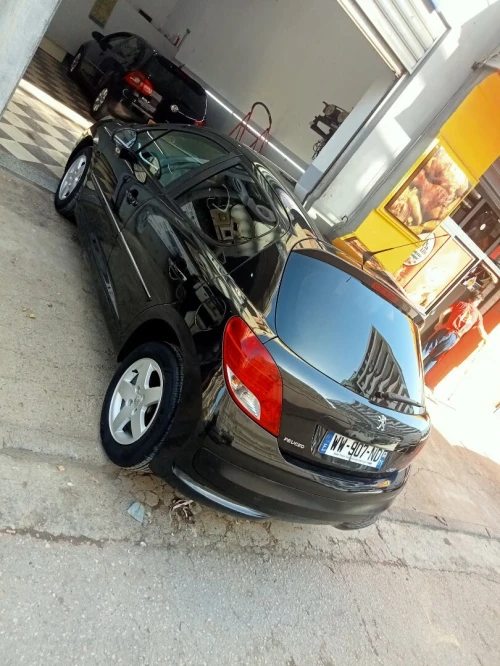 Peugeot 207 2012 Fennec