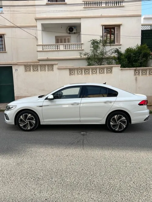 Volkswagen Bora 2025 300 TSi rline