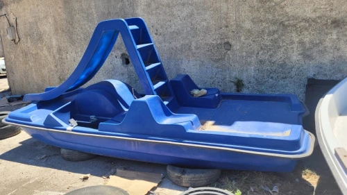 Pédalo 4 Places avec Toboggan - Investissement Rentable Saison Estivale