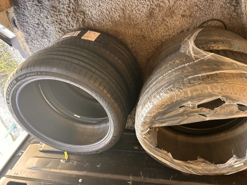 Pneus Michelin neuf