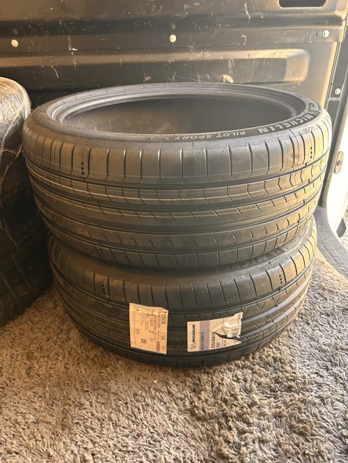 Pneus Michelin neuf