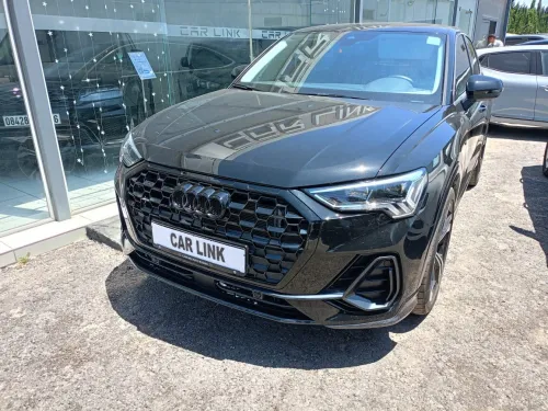 Audi Q3 2023 S-LINE