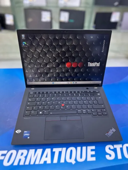 THINKPAD T14  CORE : Intel i5 / 1245U DISC : 256 GB  (SSD)  RAM : 16 GB  