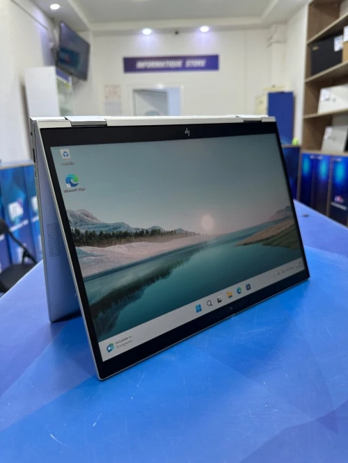 HP ELITEBOOK 830 G11 X360 CORE : INTEL ULTRA 5 125U DISC : 256 GB  (SSD)  RAM : 16 GB