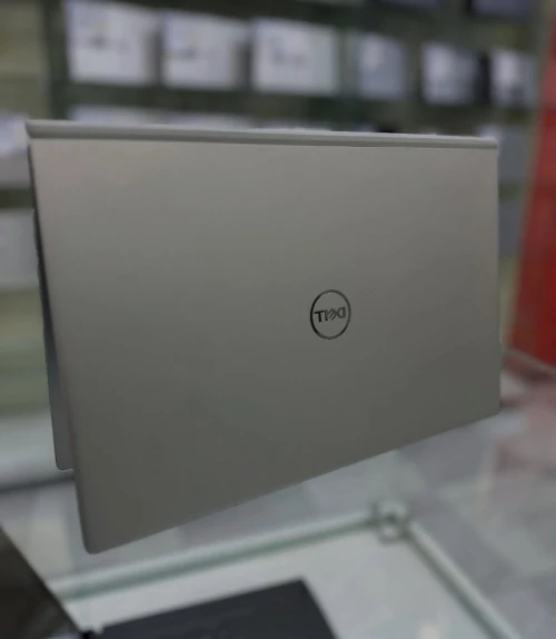 DELL INSPIRON 5402 CORE : i7 / 1165G7 DISC : 512 GB (SSD)  RAM : 16 GB