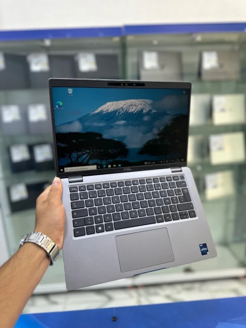 DELL LATITUDE 5440 CORE : INTEL I5 - 13EME DISC : 256 GB  (SSD)  RAM : 16 GB TACTILE