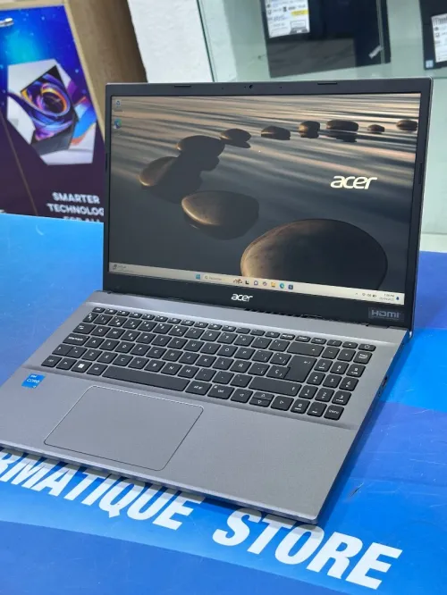 ACER EXTENA 215 CORE : Intel i3 - 1215U DISC : 256 GB  (SSD)  RAM : 08 GB