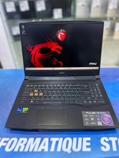 MSI PULSE 15 CORE : INTEL I7 - 13700H DISC :  512 GB  (SSD)  RAM : 16 GB RTX 4070 8GB