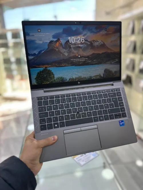 HP Z BOOK FIREFLY G8 TACTILE CORE : i7- 1185G7  DISC : 512 GB  (SSD) RAM : 16 GB   