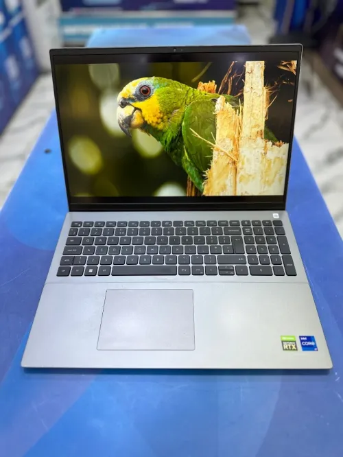 DELL VOSTRO 5630 CORE : INTEL i7 - 1360P DISC : 512 GB  (SSD)  RAM : 16 GB  RTX 2050 04GB 