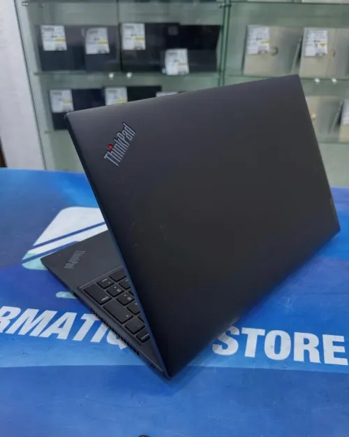 THINKPAD L15 GEN4 CORE : RYZEN 7 PRO 7730U DISC :  512 GB (SSD)  RAM : 32 GB