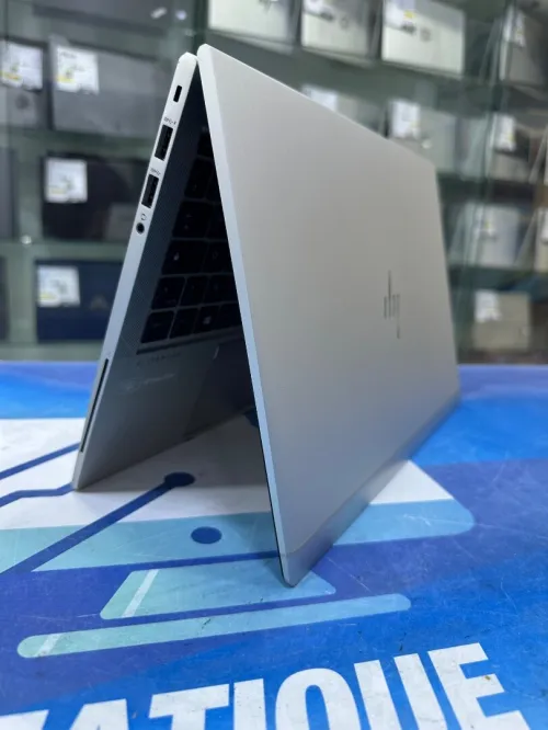 HP ELITEBOOK 845 G8  CORE : RYZEN 5 PRO 5650U DISC :  512 GB  (SSD)  RAM : 16 GB