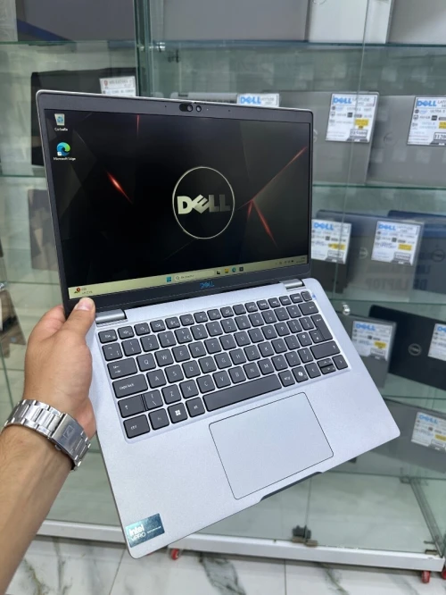 DELL LATITUDE 5350 CORE : ULTRA 5 135U DISC : 512 GB  (SSD)  RAM : 16 GB CYCLE DE BATTERIE 03