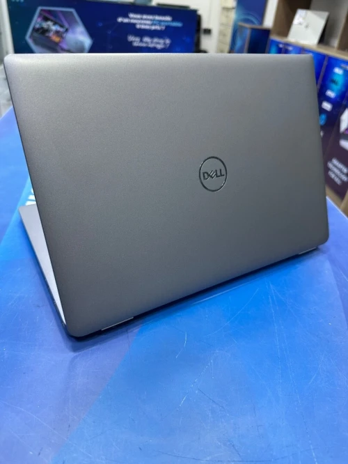 DELL LATITUDE 5350 CORE : ULTRA 5 135U DISC : 512 GB  (SSD)  RAM : 16 GB CYCLE DE BATTERIE 03