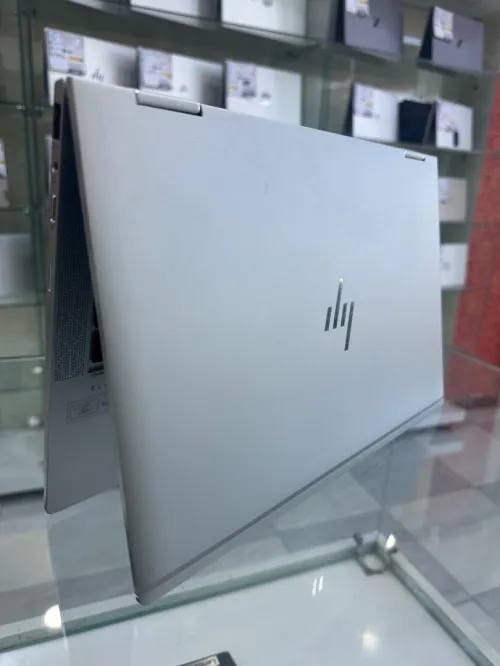 HP ELITEBOOK 1030 G3  CORE : i7 - 8350U DISC : 512 GB  (SSD) RAM : 16 GB   