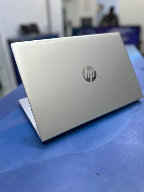 HP PROBOOK 440 G8 CORE : INTEL I5 _ 1135G7 DISC :  256 GB  (SSD) RAM : 16 GB