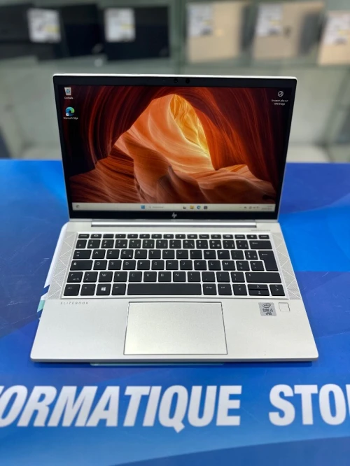 HP ELITEBOOK 830 G7  CORE : intel i5 / 10 eme  DISC : 256 GB  (SSD)  RAM : 16 GB TACTILE 