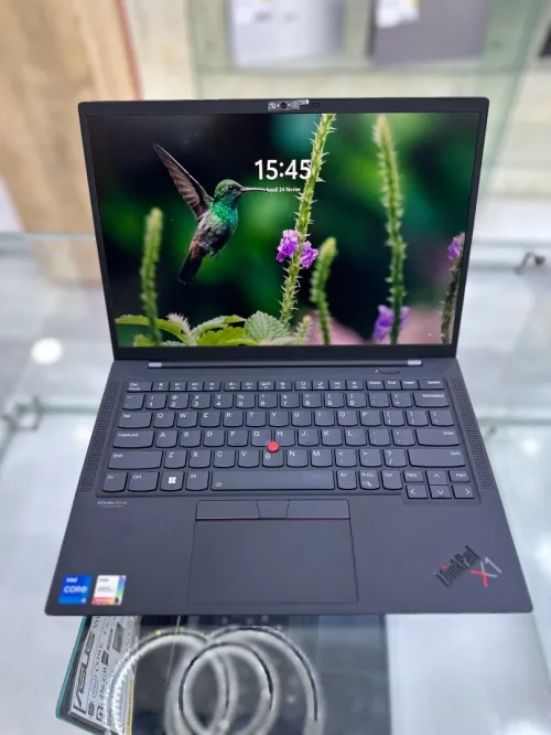 THINKPAD X1 CARBON  CORE : i5 / 1135G7 DISC : 512 GB  (SSD) RAM : 16 GB   