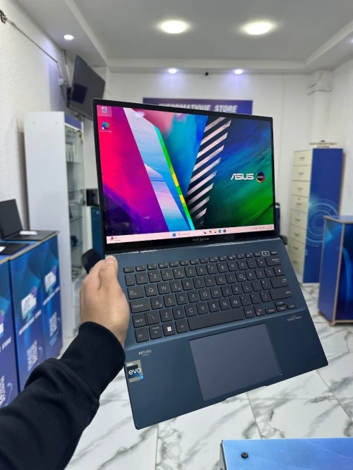 ASUS ZENBOOK OLED 13 CORE : INTEL i7 - 1360P DISC : 512 GB  (SSD)  RAM : 16 GB