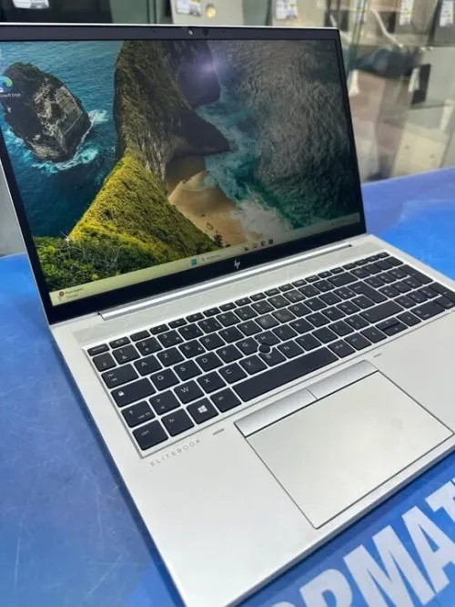 HP ELITEBOOK 850 G8 CORE : INTEL i5 - 1135G7 DISC :  256 GB  (SSD)  RAM : 08 GB