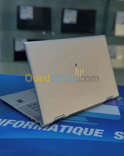 HP ENVY 15 X360 CORE : Intel i5 - 1240P DISC : 512 GB (SSD)  RAM : 16 GB 