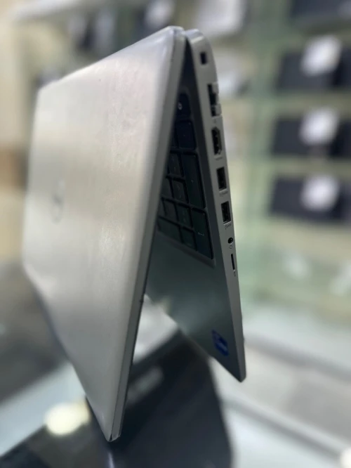 DELL LATITUDE 5530 CORE : INTEL I7 / 1255U DISC : 512 GB  (SSD)  RAM : 16 GB   