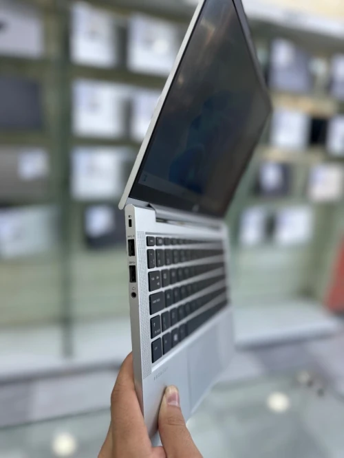 HP ELITEBOOK 635 G8 CORE : RYZEN 5 PRO 5675U DISC : 256 GB  (SSD) RAM : 16 GB   