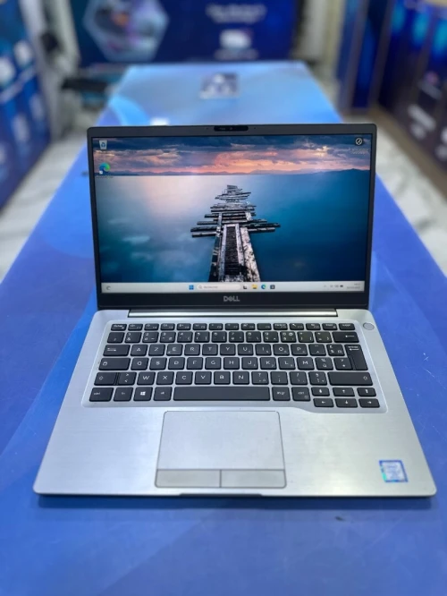 DELL LATITUDE 7300 CORE : INTEL i7 - 8865U DISC : 512 GB  (SSD)  RAM : 16 GB 